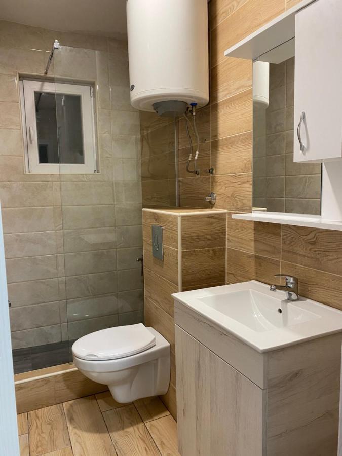 Vucinic Studio Apartment Cetinje Exterior foto