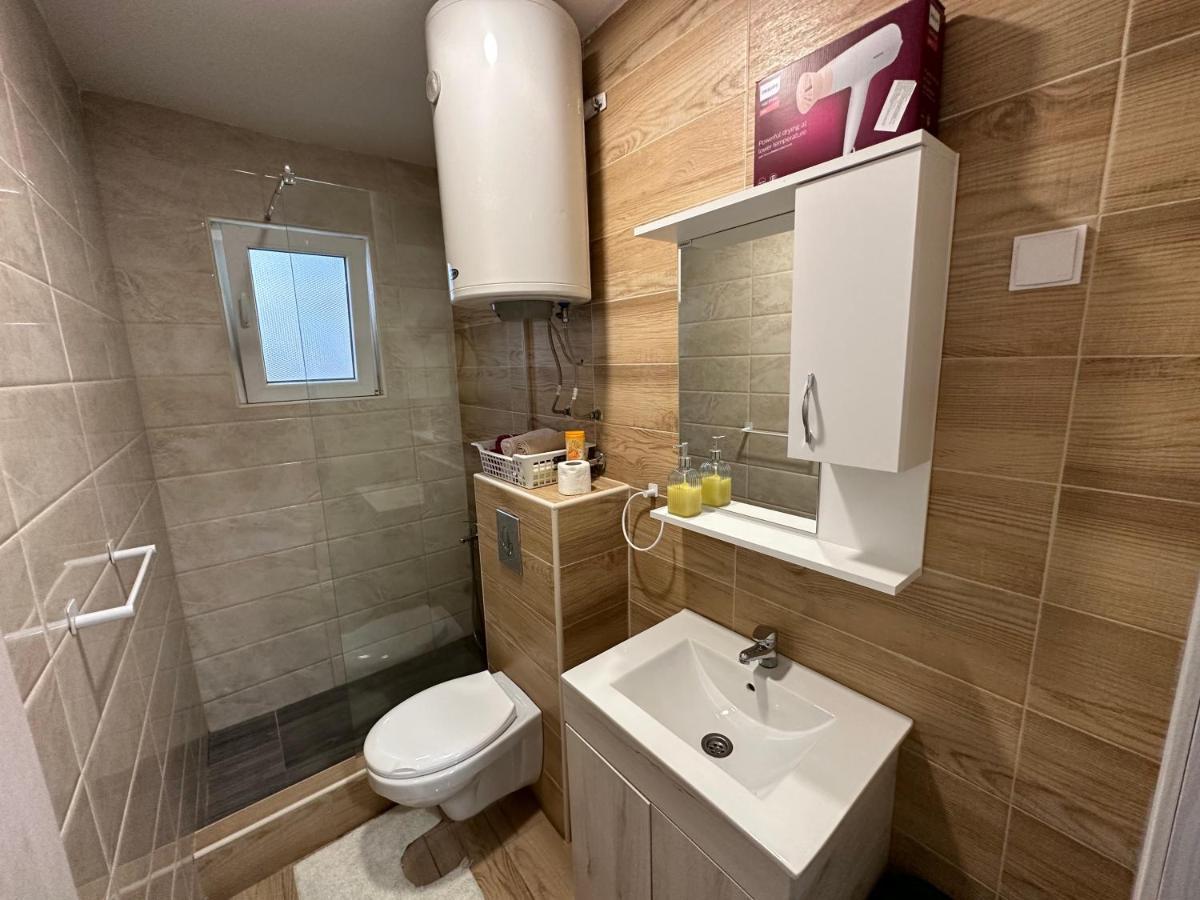 Vucinic Studio Apartment Cetinje Exterior foto
